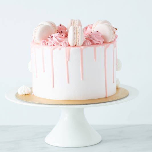 Lychee Rose Cake | Pre-order H-3 | 6PCS Macarons included | 16cm | Special Price Rp399.000